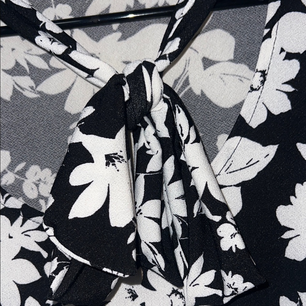 Adrienne Vittadini Monochrome Floral Tie-Neck Blouse - Picture 7 of 8